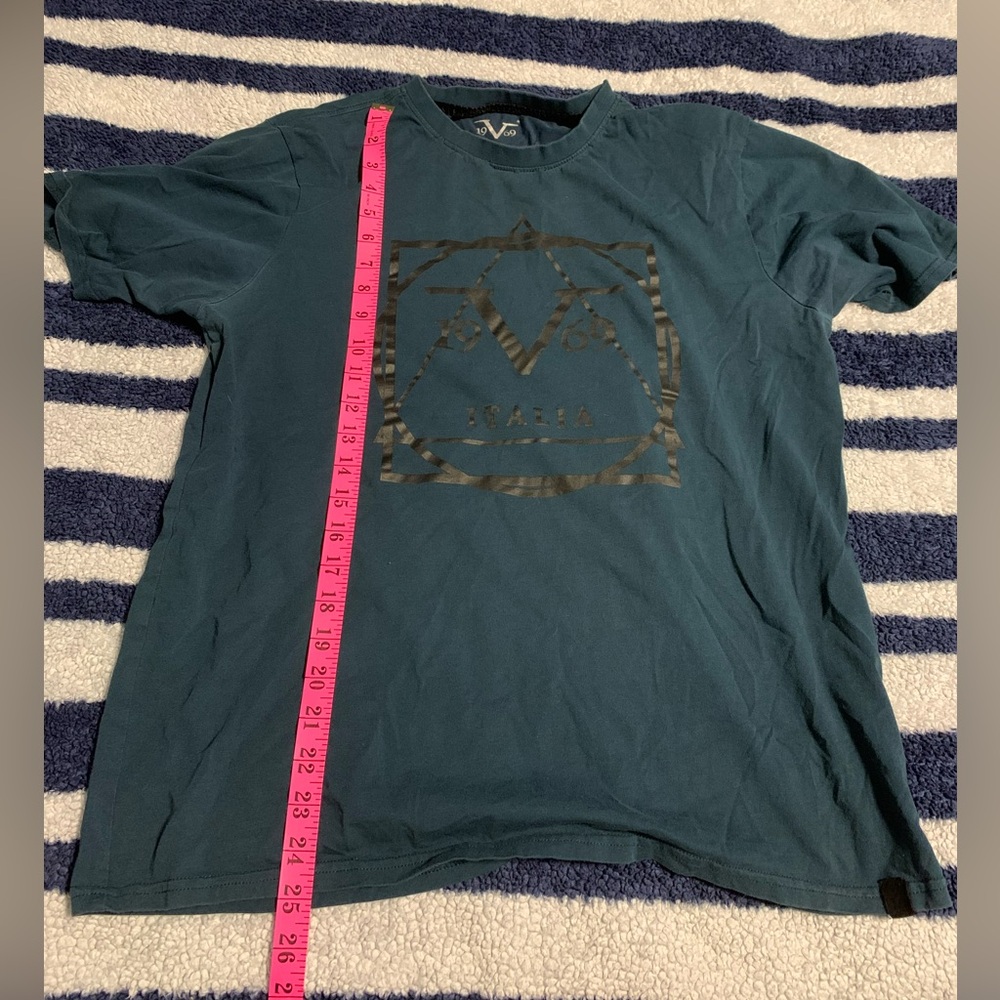 V1969 Mens T-shirt Size Large